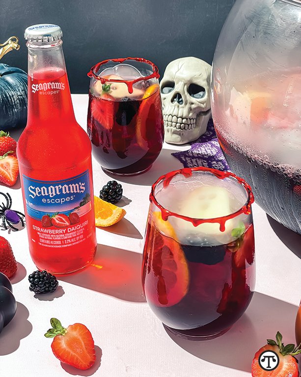 Seagram’s Spooky Sangria and ­apple ghosts are a “boo-tiful” way to treat guests this Halloween.