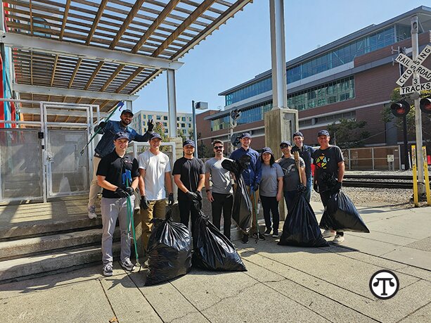H/L staffers cleaned up Oakland’s Jack London Square and the waterfront.